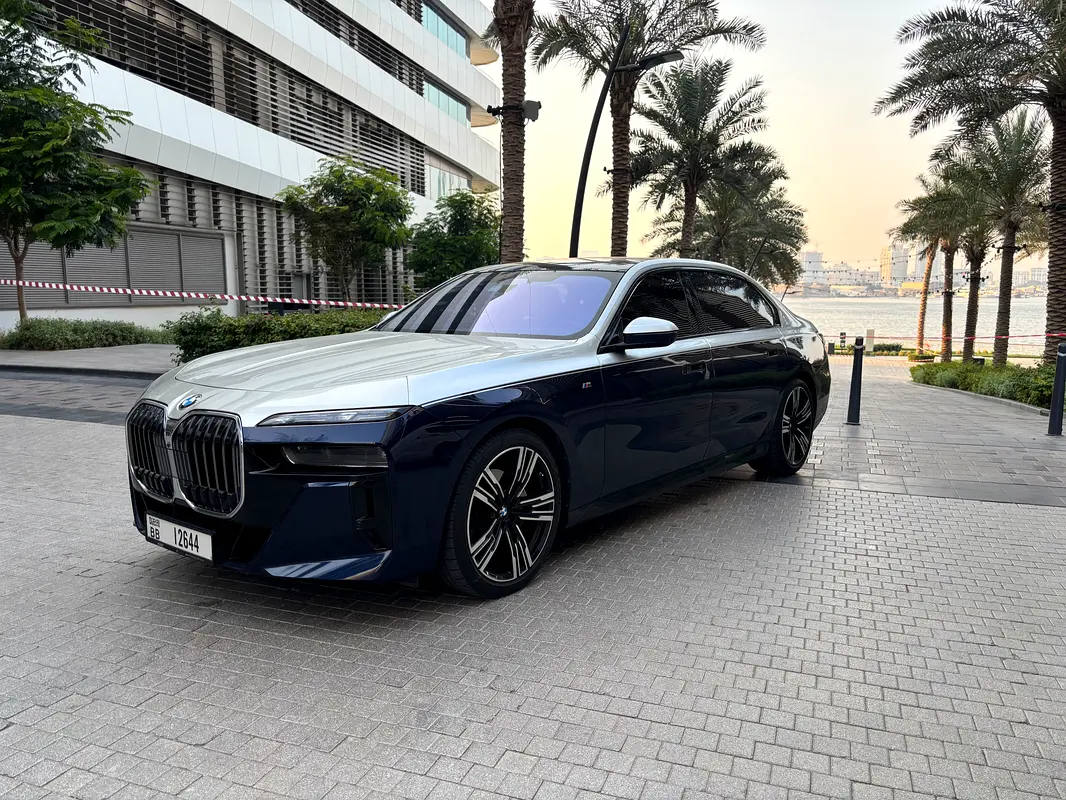 BMW 7-Série 735i 2023