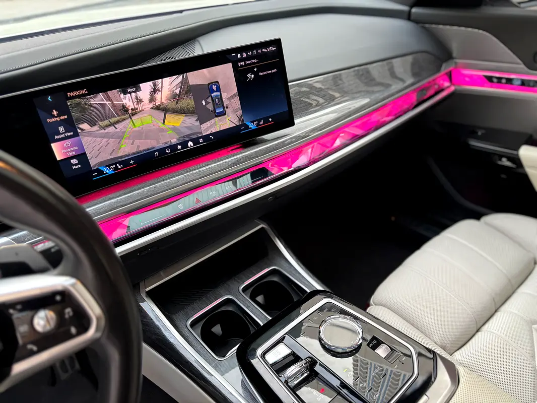 BMW 7-Series 735i 2023 - photo 12 - Import Émirats | International Cars