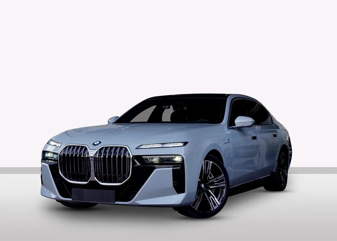BMW 7-Series 750Li 2023 - photo 2 - Import Émirats | International Cars