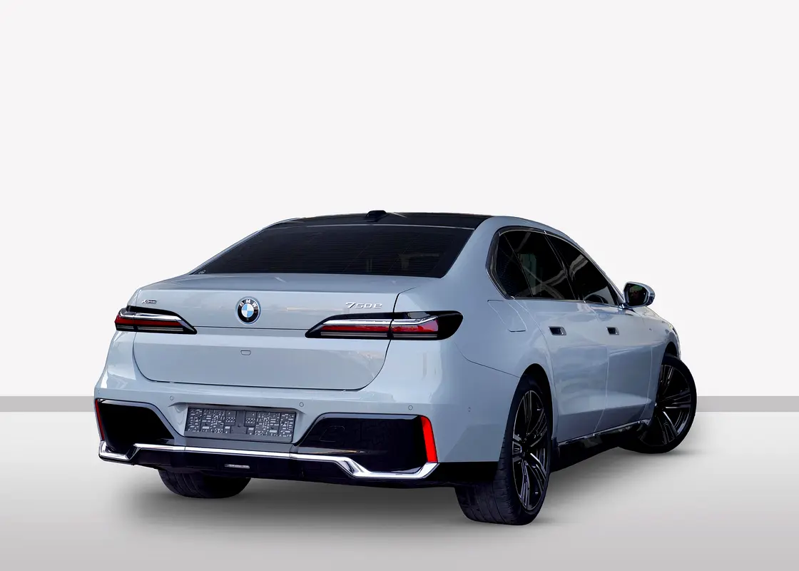 BMW 7-Series 750Li 2023 - photo 4 - Import Émirats | International Cars