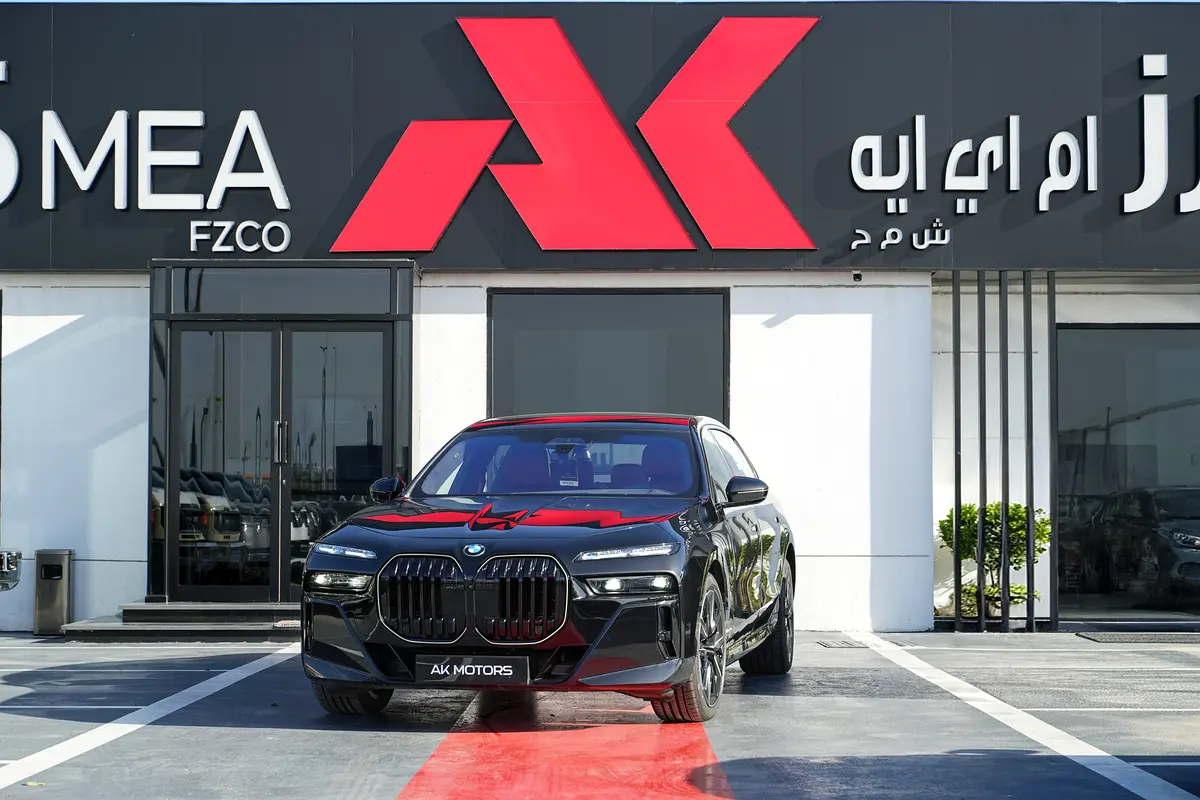 BMW 7-Series 760Li 2026 - photo 3 - Import Émirats | International Cars