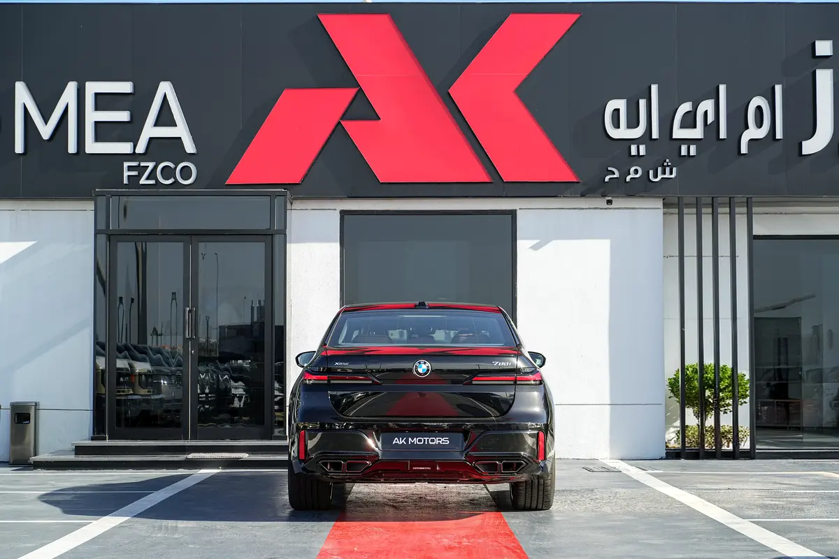 BMW 7-Series 760Li 2026 - photo 5 - Import Émirats | International Cars