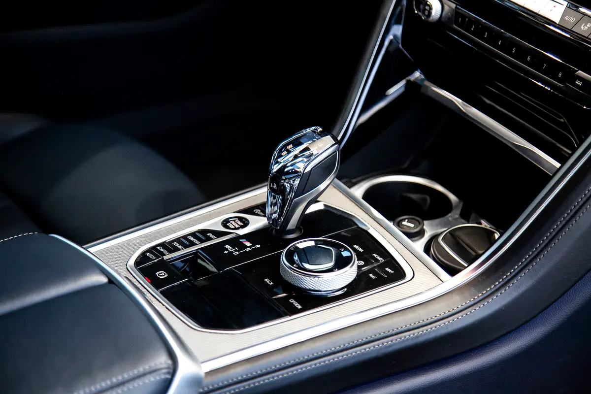 BMW 8-Series M850i xDrive 2019 - photo 11 - Import Émirats | International Cars