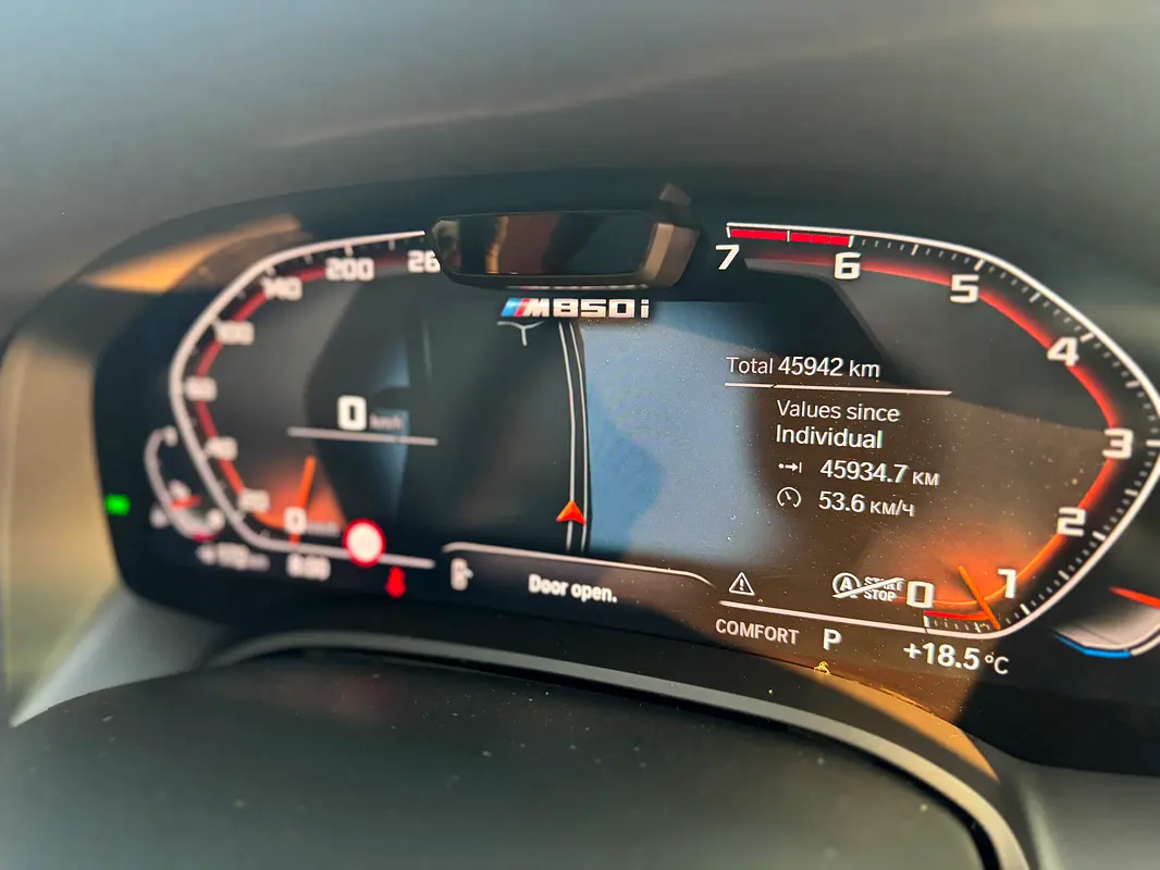 BMW 8-Series M850i xDrive 2019 - photo 10 - Import Émirats | International Cars