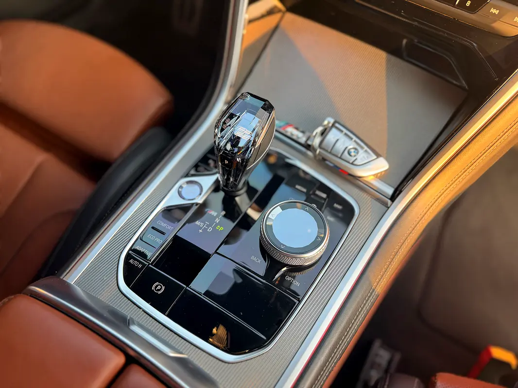 BMW 8-Series M850i xDrive 2019 - photo 11 - Import Émirats | International Cars