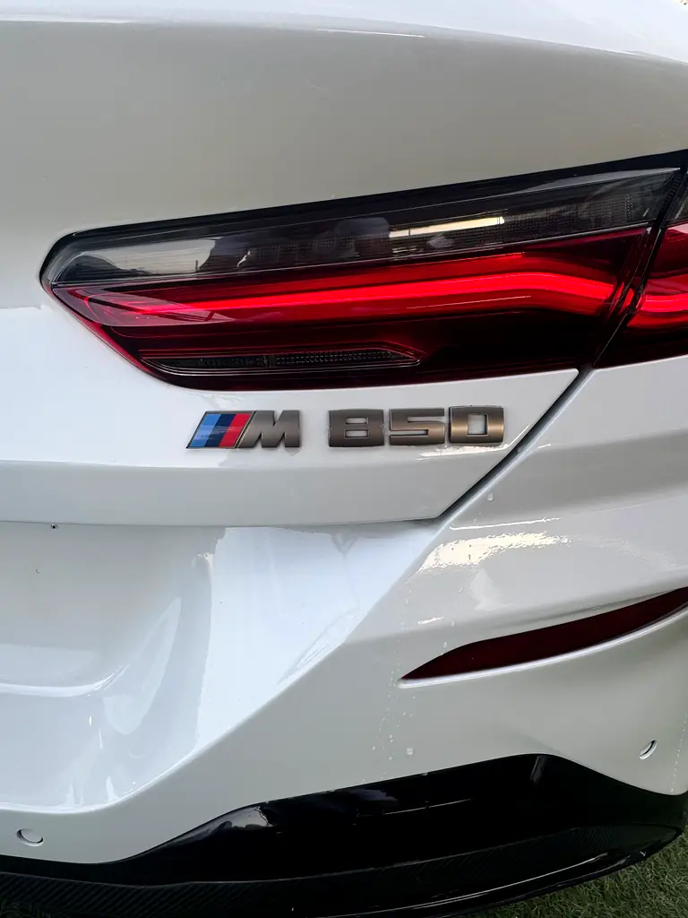 BMW 8-Series M850i xDrive 2019 - photo 5 - Import Émirats | International Cars