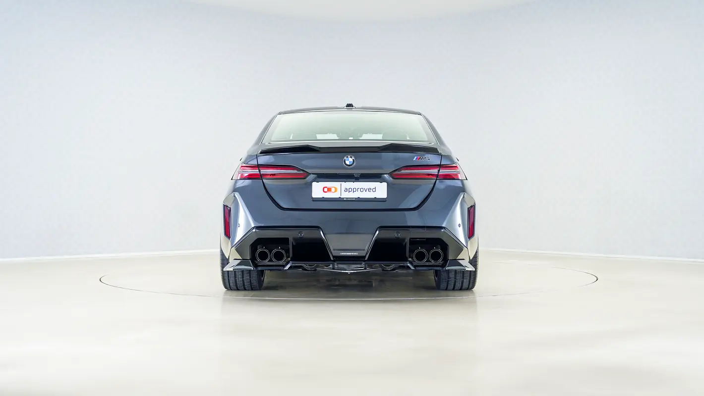 BMW M5 M5 Competition 2025 - photo 10 - Import Émirats | International Cars