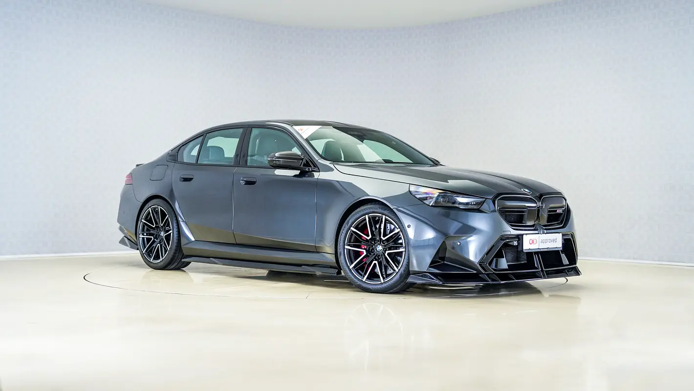 BMW M5 M5 Competition 2025 - photo 9 - Import Émirats | International Cars