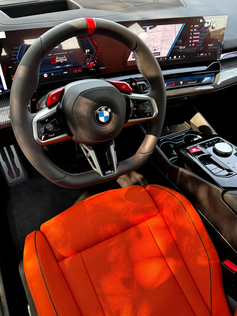 BMW M5 Standard 2026 - photo 5 - Import Émirats | International Cars