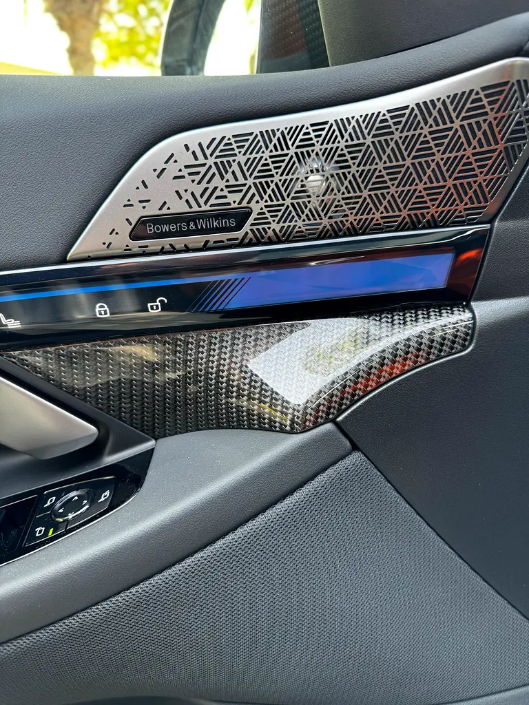 BMW M5 Standard 2026 - photo 7 - Import Émirats | International Cars