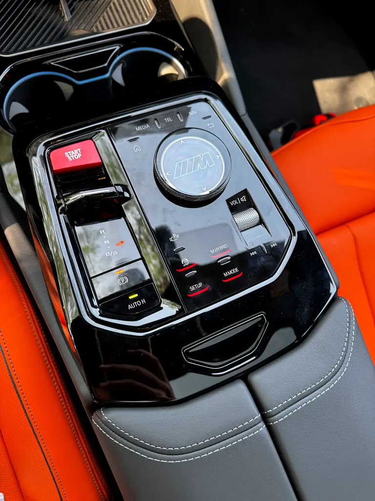 BMW M5 Standard 2026 - photo 8 - Import Émirats | International Cars