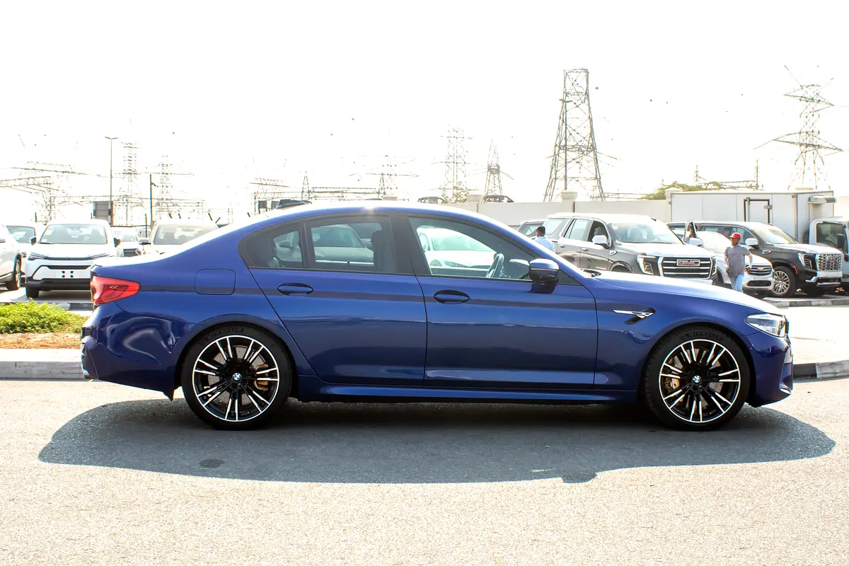 BMW M5 Standard 2018 - photo 4 - Import Émirats | International Cars