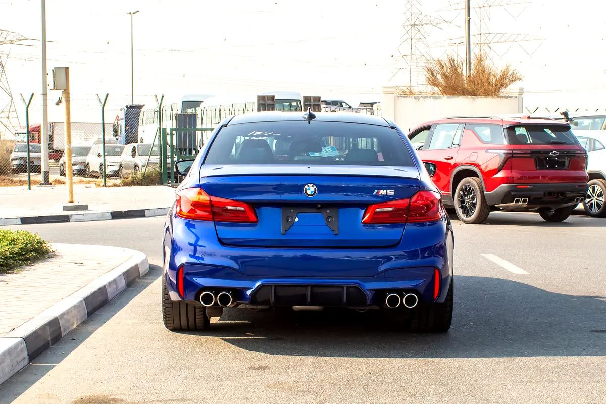 BMW M5 Standard 2018 - photo 7 - Import Émirats | International Cars