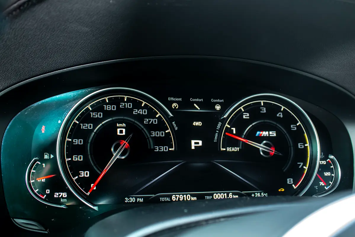 BMW M5 Standard 2018 - photo 9 - Import Émirats | International Cars