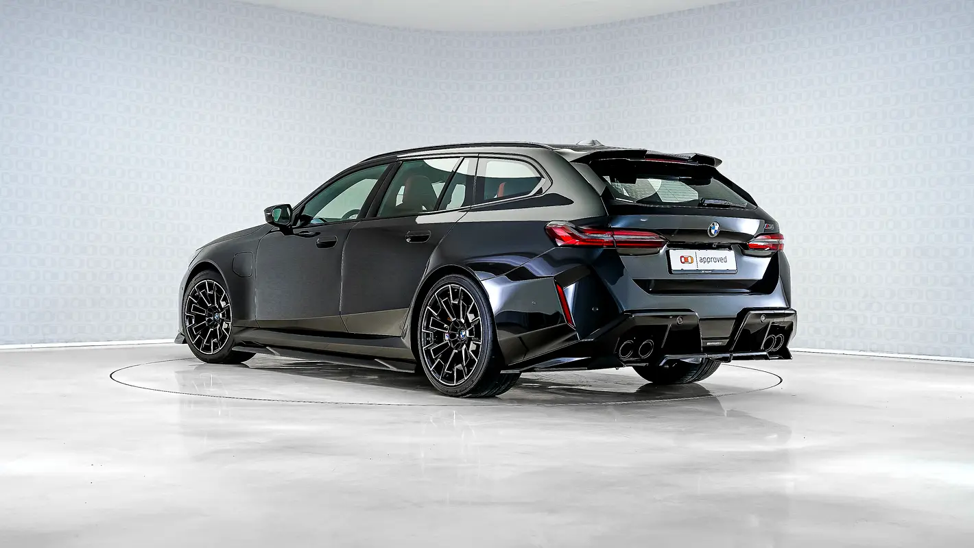 BMW M5 M5 Competition 2026 - photo 2 - Import Émirats | International Cars