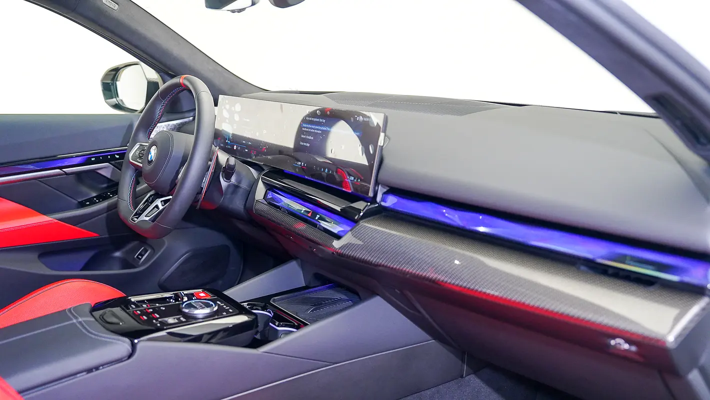 BMW M5 M5 Competition 2026 - photo 6 - Import Émirats | International Cars