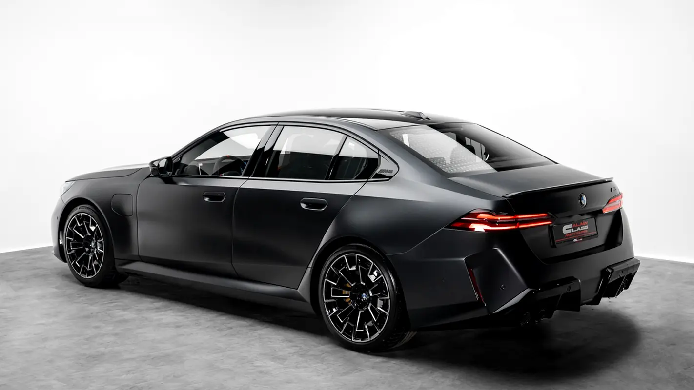 BMW M5 Standard 2026 - photo 2 - Import Émirats | International Cars