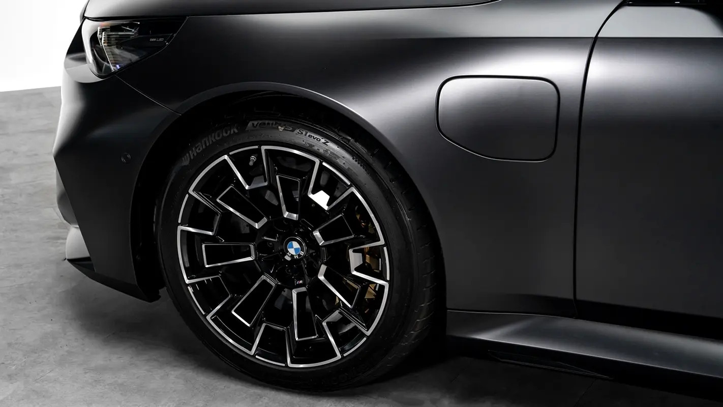 BMW M5 Standard 2026 - photo 4 - Import Émirats | International Cars