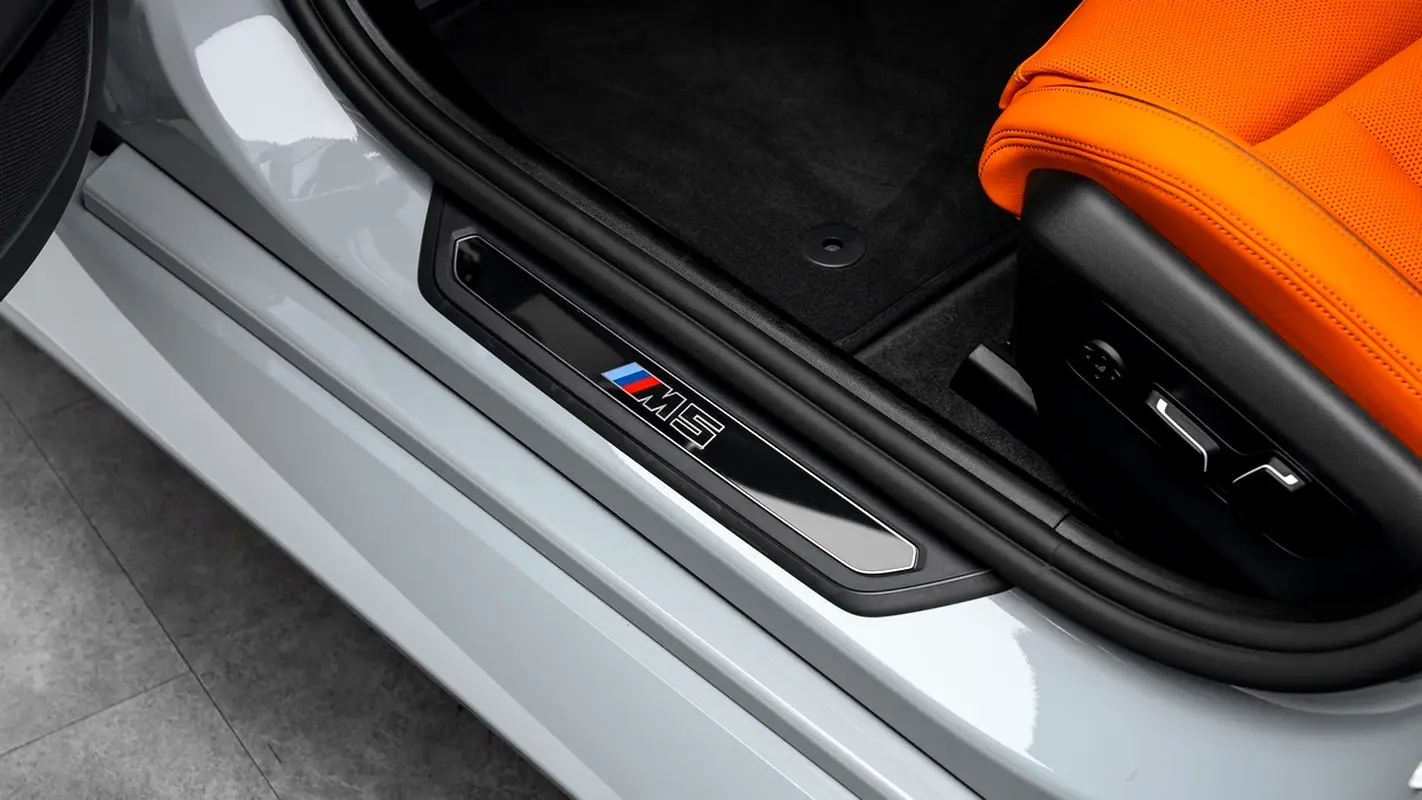 BMW M5 Standard 2026 - photo 9 - Import Émirats | International Cars