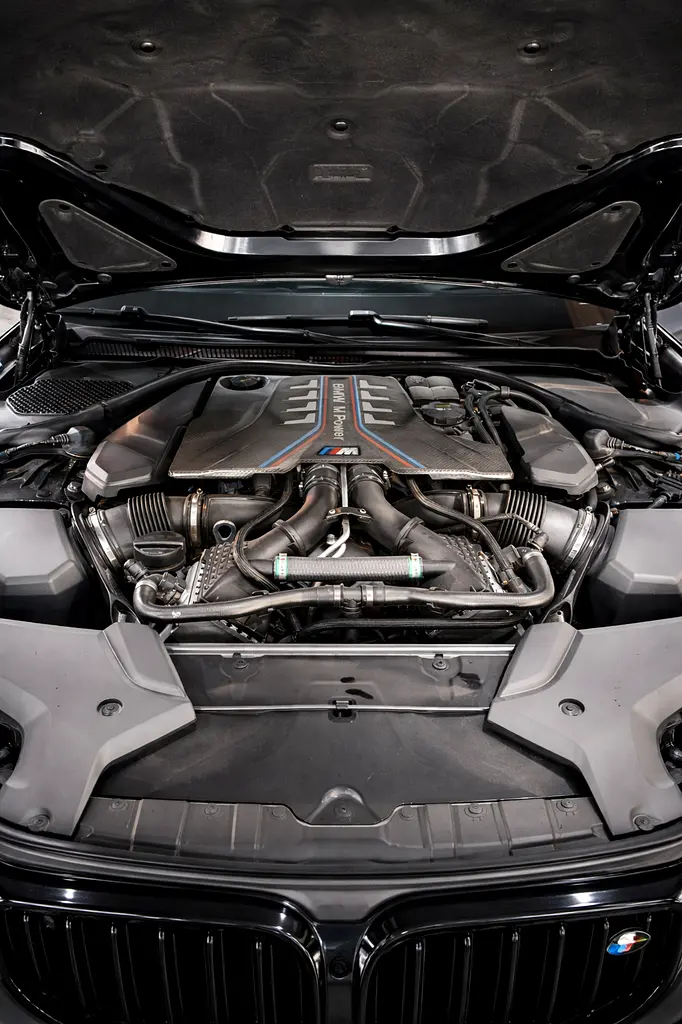 BMW M5 M5 Competition 2023 - photo 9 - Import Émirats | International Cars