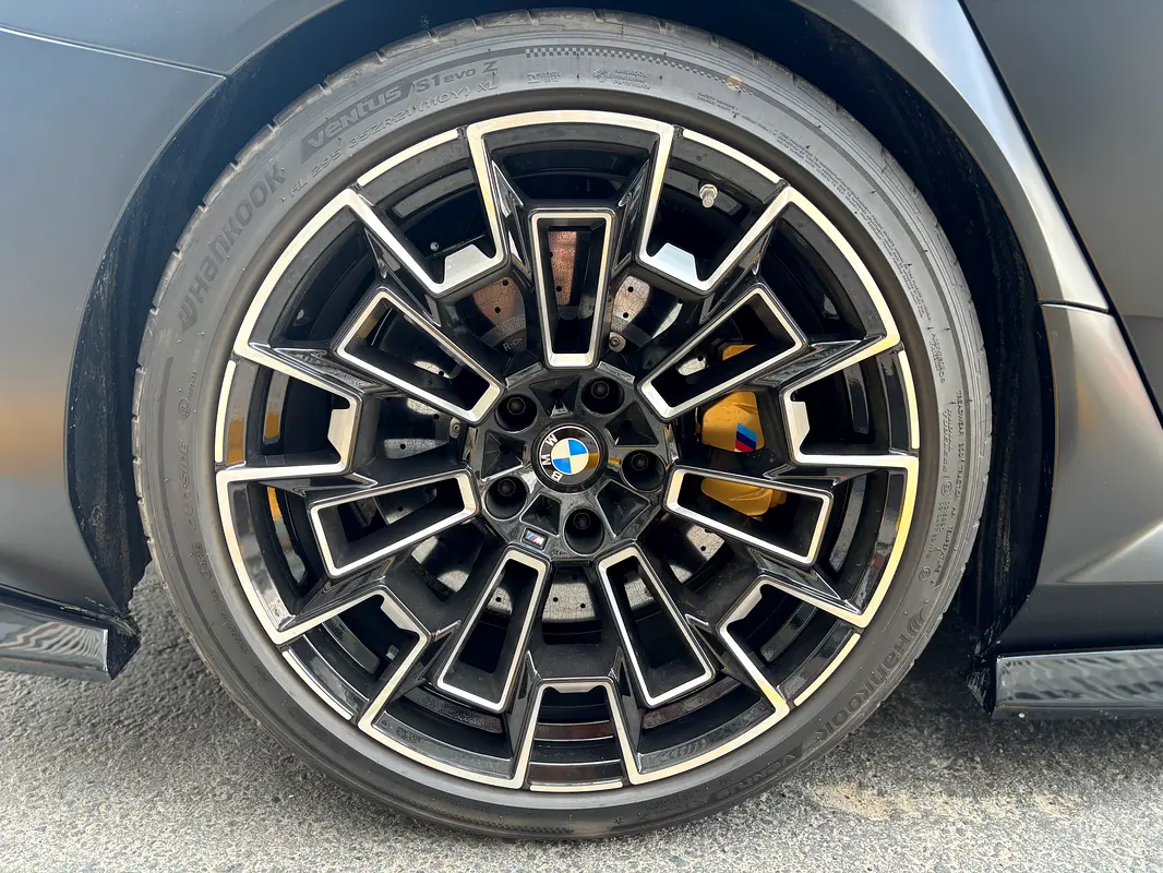 BMW M5 Other 2026 - photo 10 - Import Émirats | International Cars