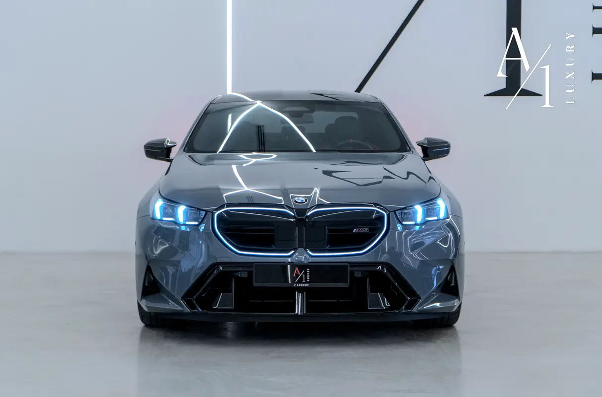 BMW M5 M5 Competition 2025 - photo 2 - Import Émirats | International Cars