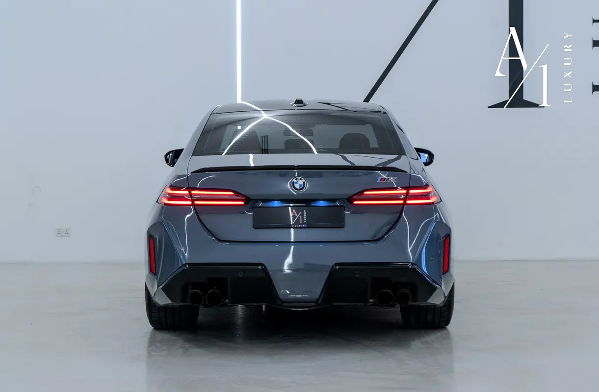 BMW M5 M5 Competition 2025 - photo 4 - Import Émirats | International Cars