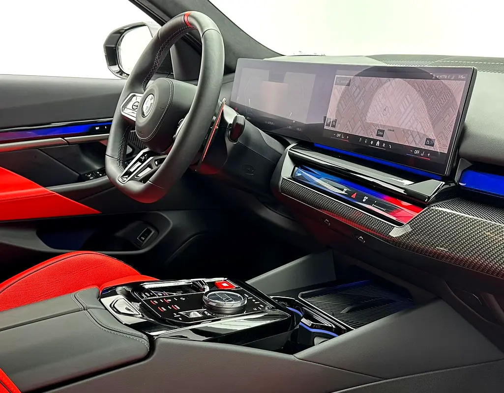 BMW M5 Standard 2026 - photo 12 - Import Émirats | International Cars