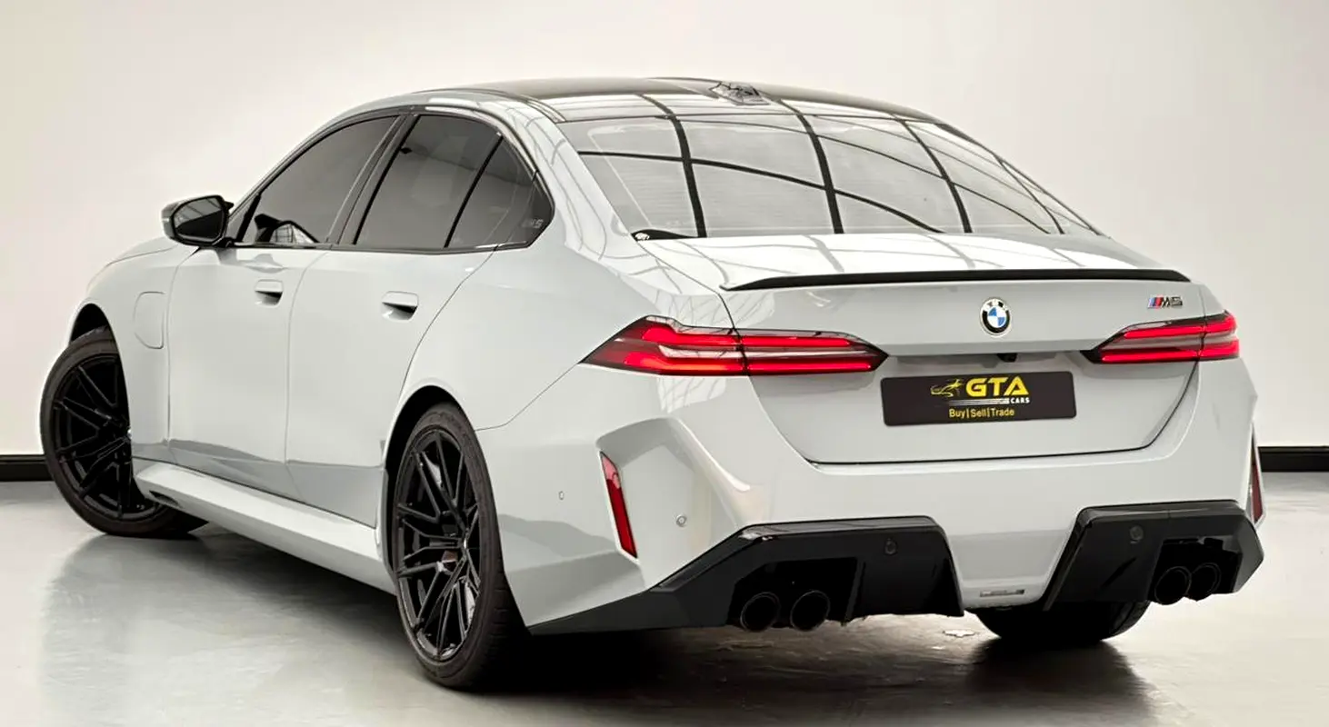 BMW M5 Standard 2026 - photo 6 - Import Émirats | International Cars
