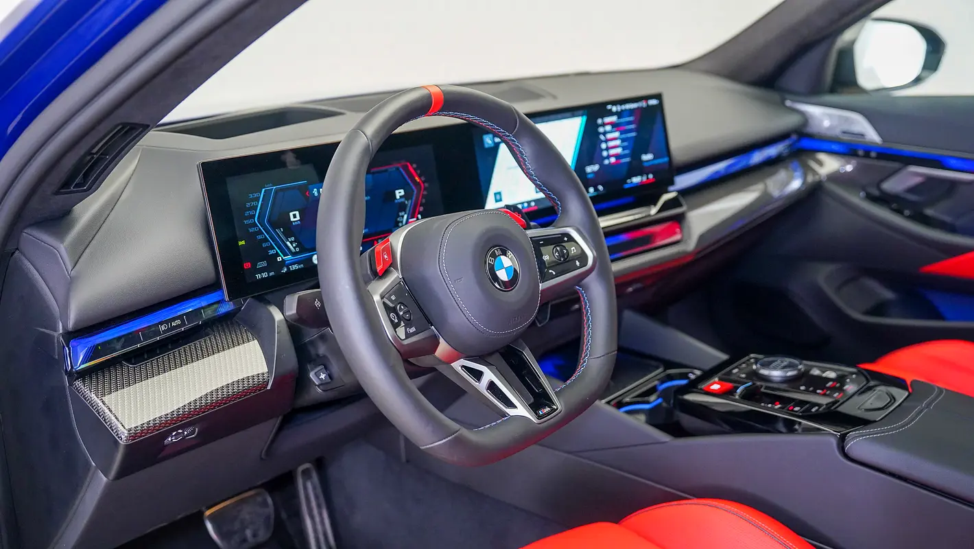 BMW M5 Standard 2026 - photo 4 - Import Émirats | International Cars