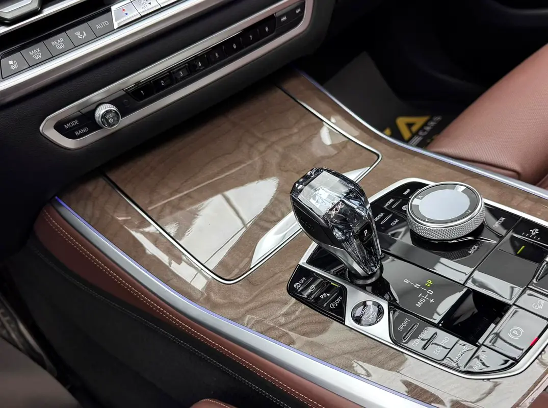 BMW X5 xDrive40i M Sport 2020 - photo 10 - Import Émirats | International Cars