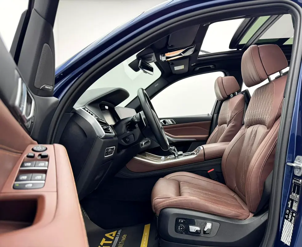 BMW X5 xDrive40i M Sport 2020 - photo 11 - Import Émirats | International Cars