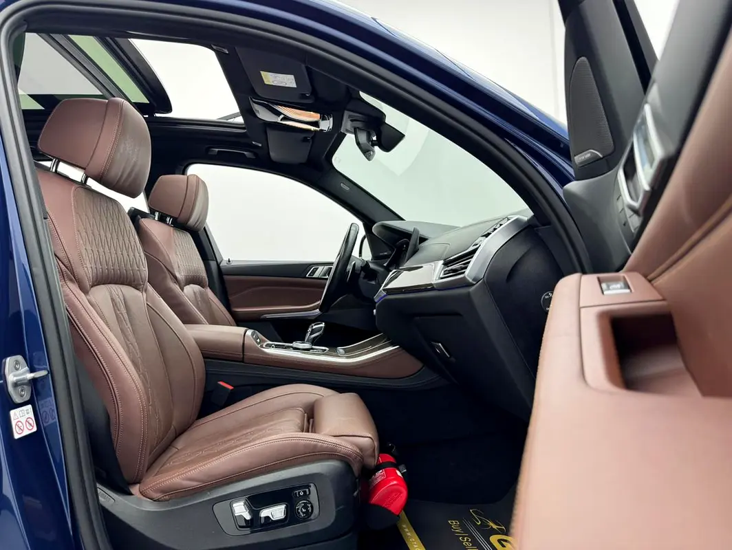 BMW X5 xDrive40i M Sport 2020 - photo 12 - Import Émirats | International Cars
