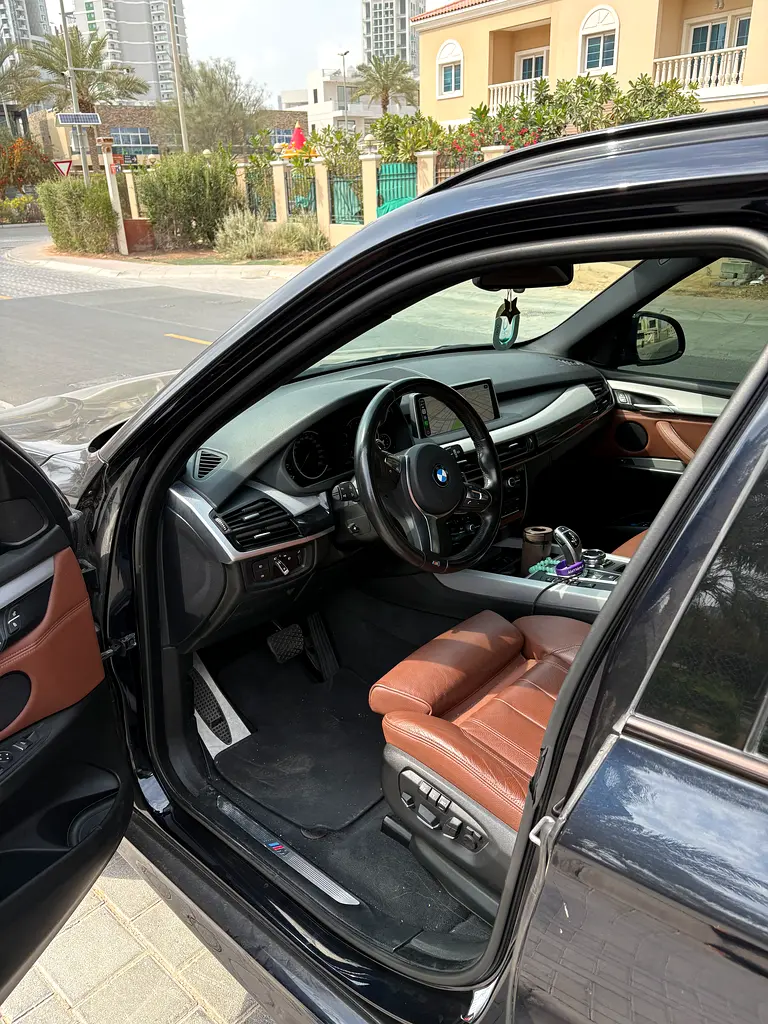 BMW X5 3.0i 2015 - photo 3 - Import Émirats | International Cars