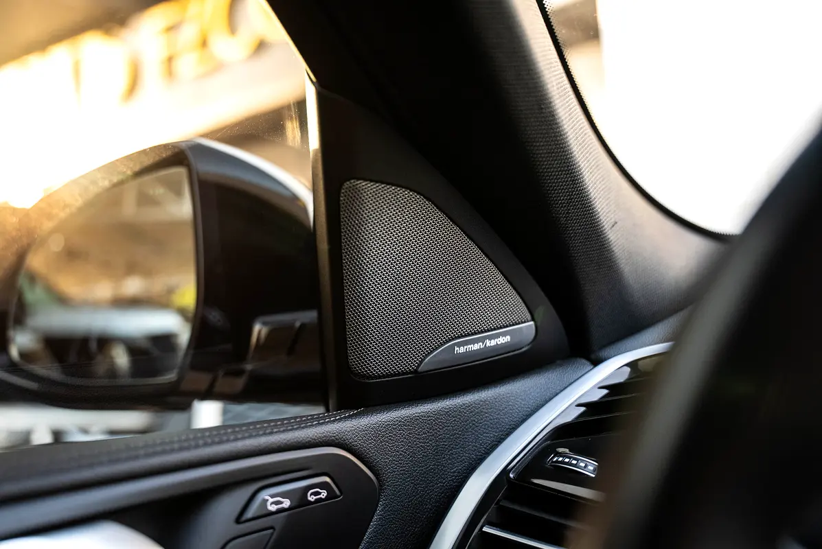 BMW X6 xDrive40i M Sport 2023 - photo 12 - Import Émirats | International Cars