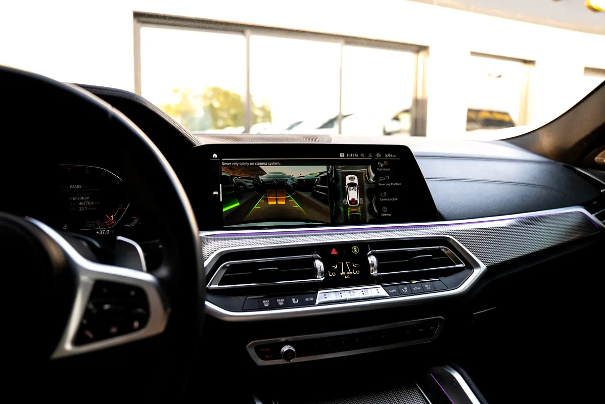 BMW X6 xDrive40i M Sport 2023 - photo 6 - Import Émirats | International Cars