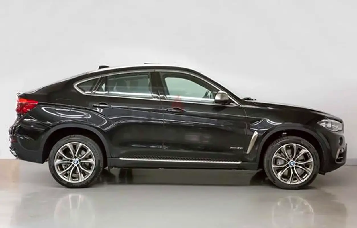 BMW X6 4.4i 2018 - photo 2 - Import Émirats | International Cars