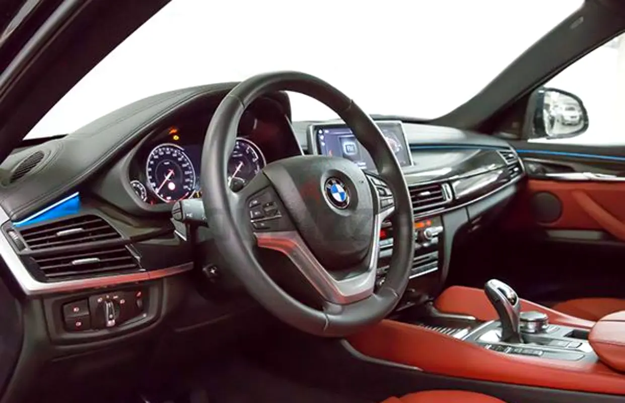 BMW X6 4.4i 2018 - photo 5 - Import Émirats | International Cars