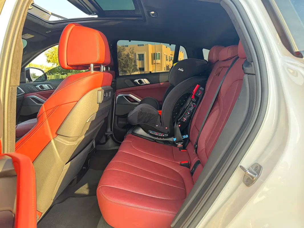 BMW X6 M50i 2021 - photo 10 - Import Émirats | International Cars