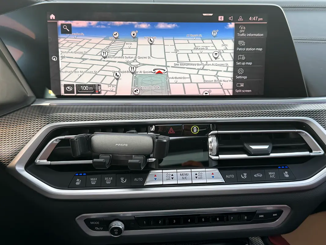 BMW X6 M50i 2021 - photo 11 - Import Émirats | International Cars