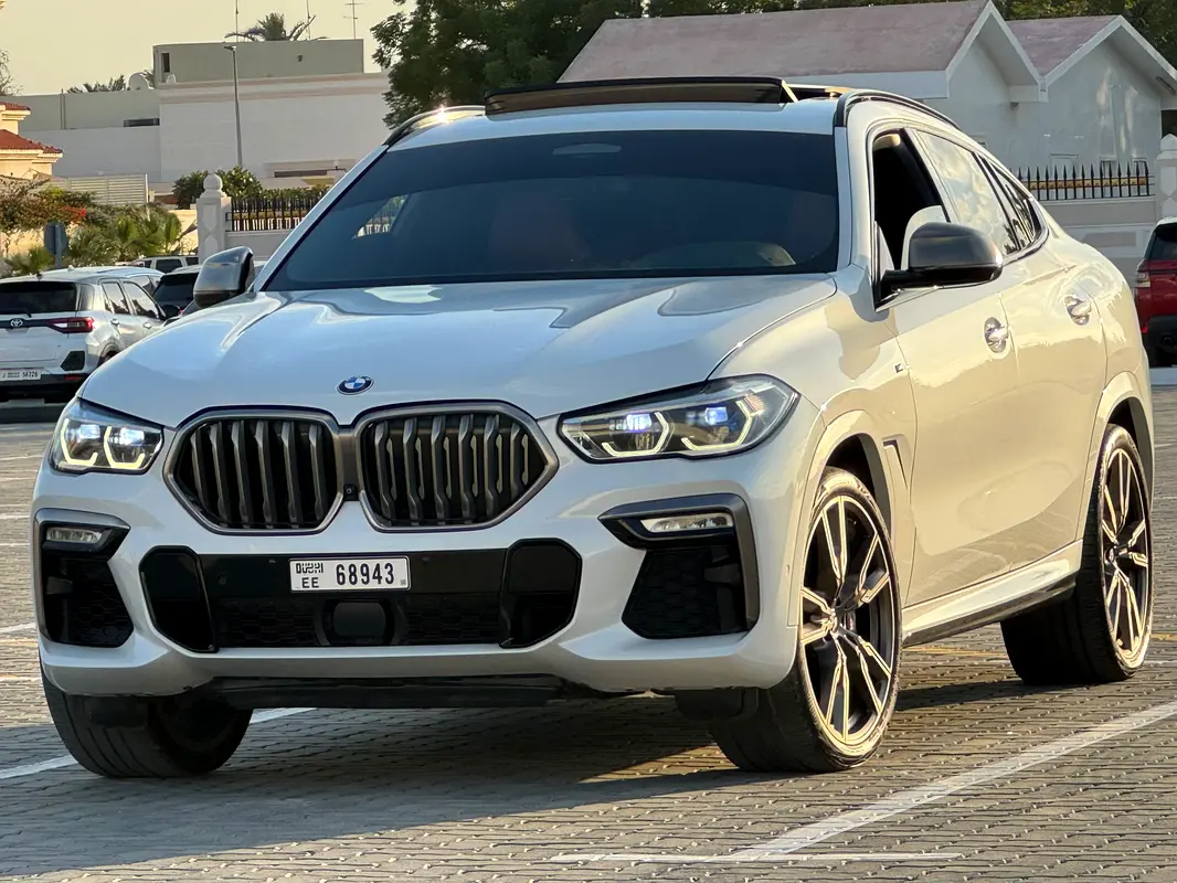 BMW X6 M50i 2021 - photo 3 - Import Émirats | International Cars