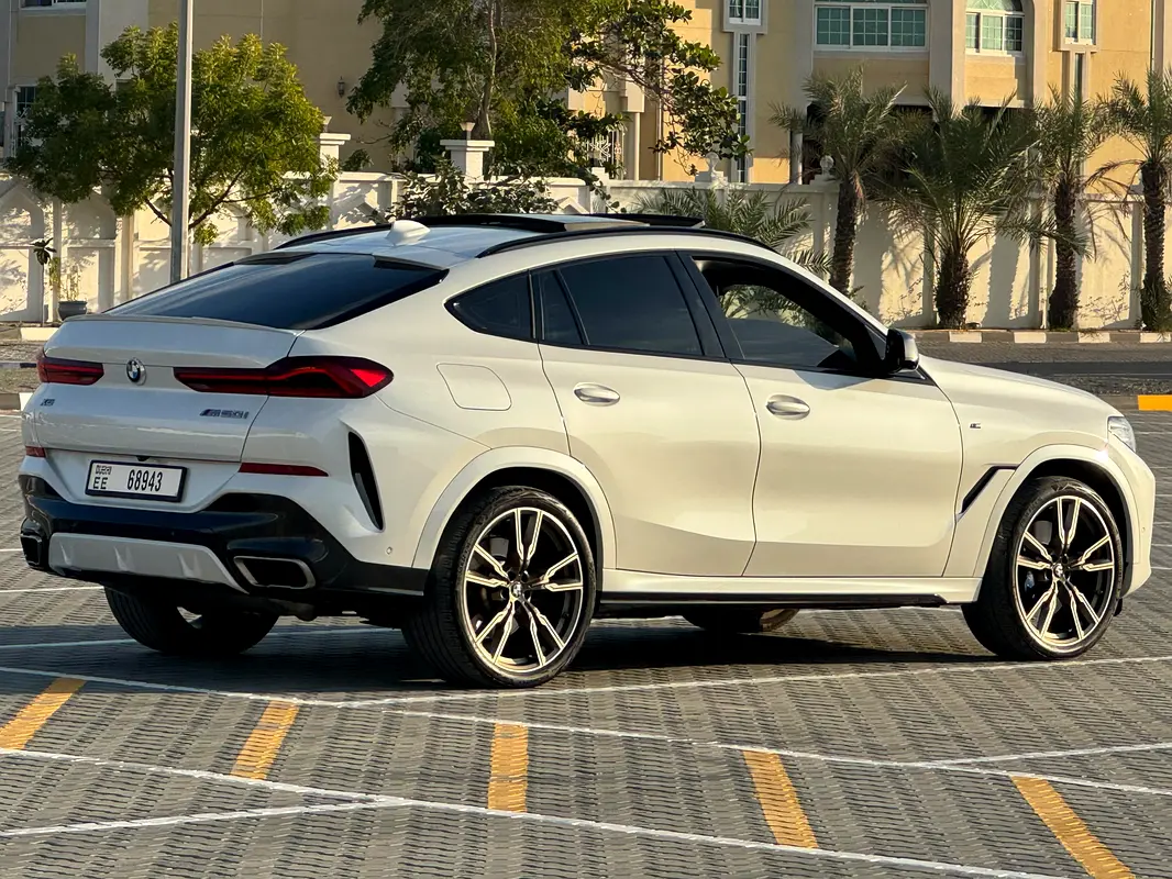 BMW X6 M50i 2021 - photo 6 - Import Émirats | International Cars