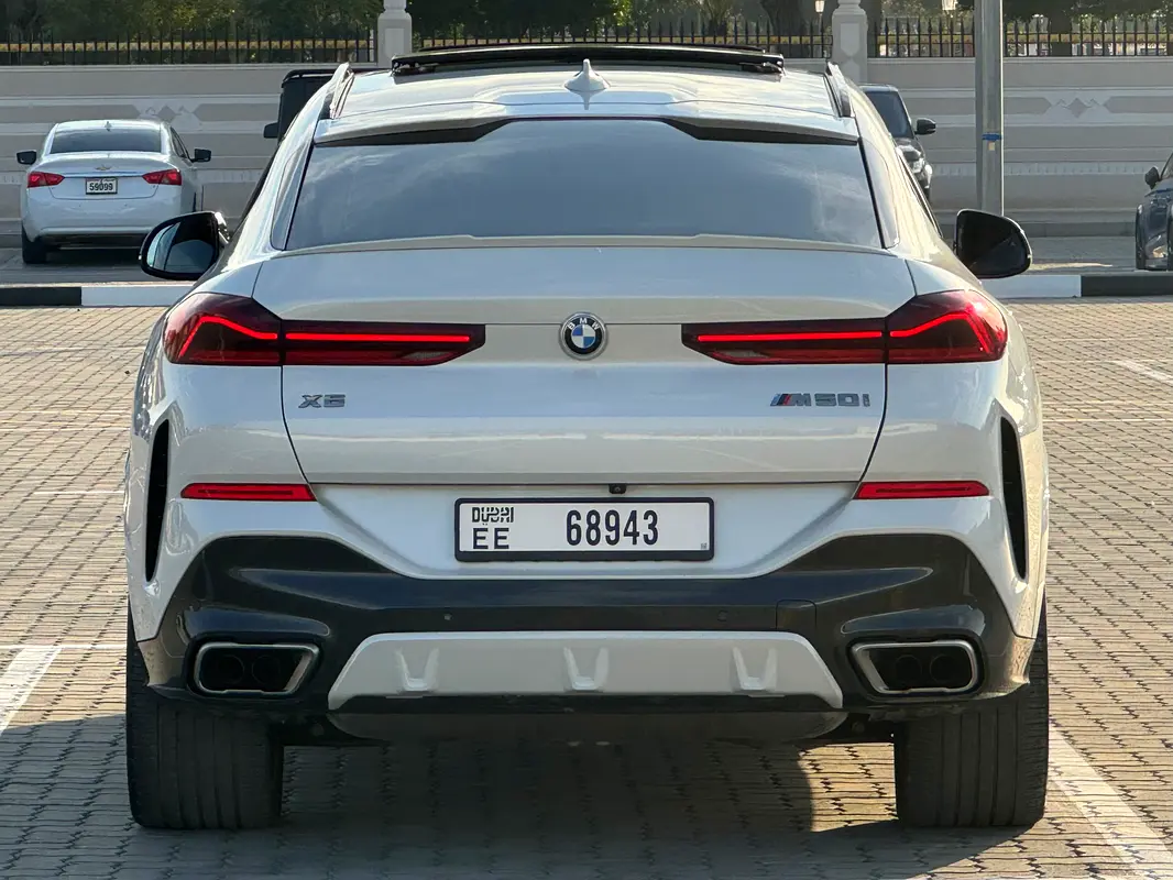 BMW X6 M50i 2021 - photo 7 - Import Émirats | International Cars