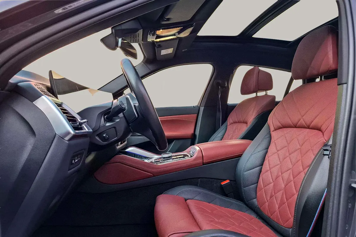 BMW X6 xDrive40i 2024 - photo 11 - Import Émirats | International Cars