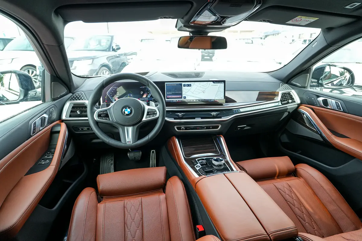 BMW X6 4.4i V8 2026 - photo 10 - Import Émirats | International Cars