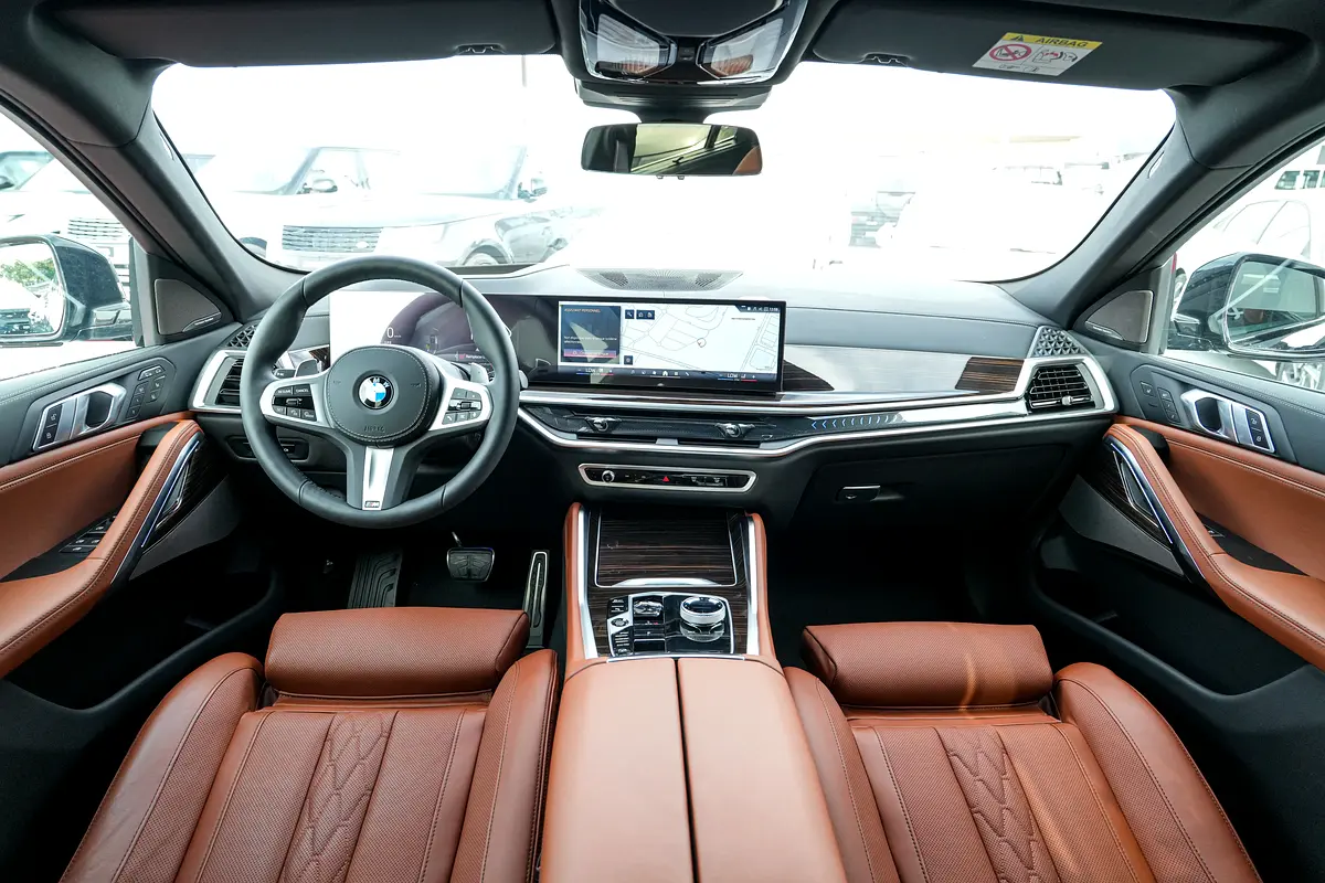 BMW X6 4.4i V8 2026 - photo 8 - Import Émirats | International Cars