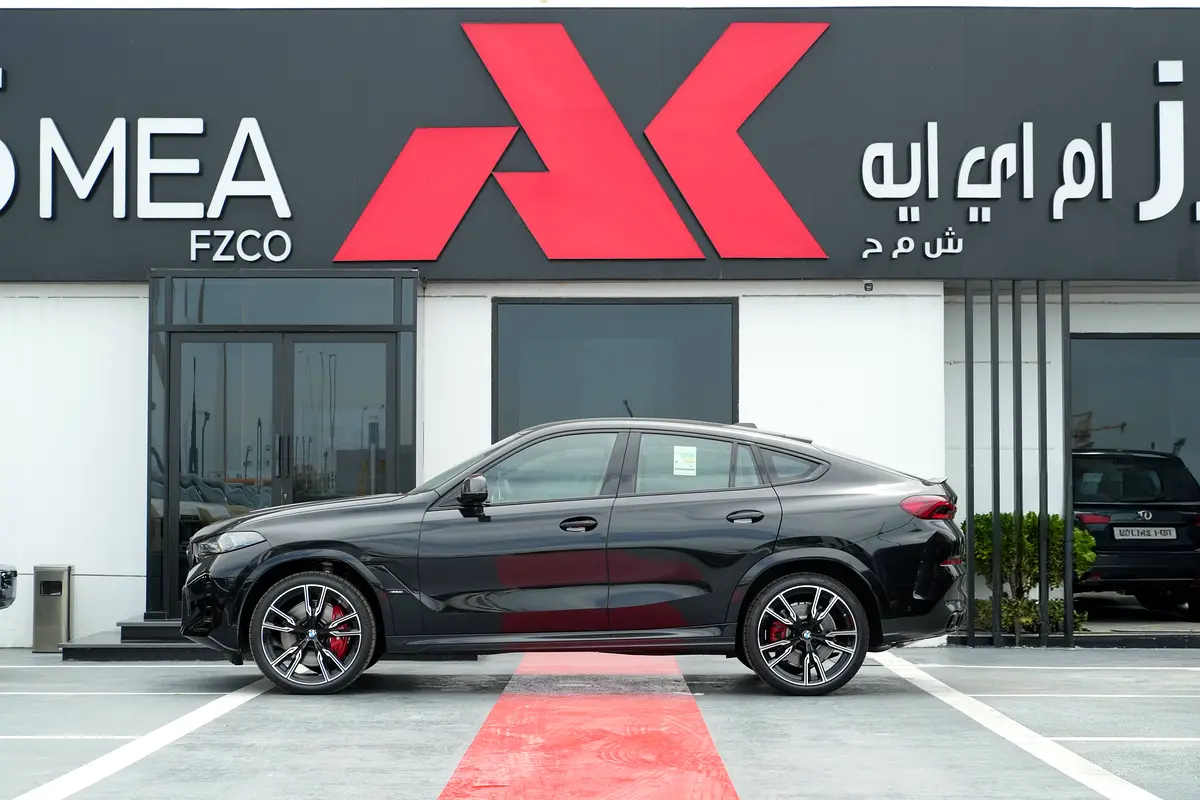 BMW X6 M60i 2026 - photo 7 - Import Émirats | International Cars