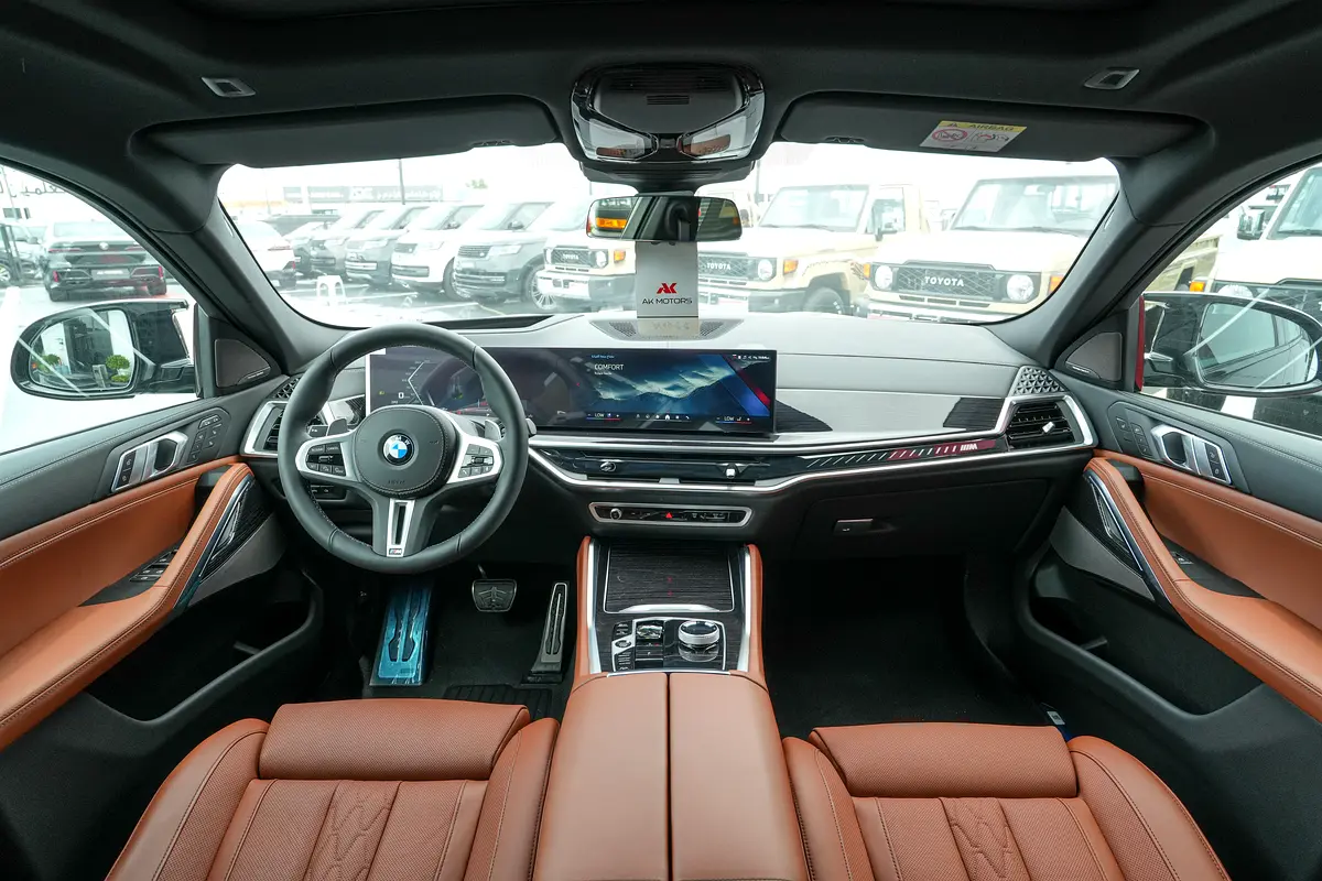 BMW X6 M60i 2026 - photo 8 - Import Émirats | International Cars