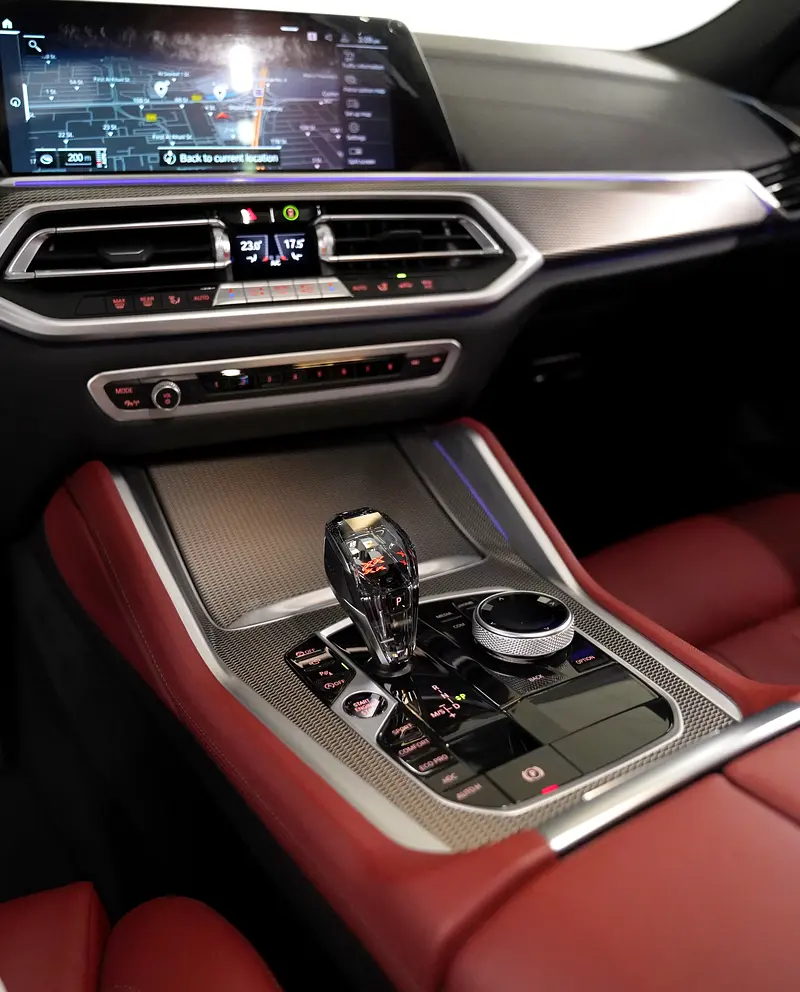 BMW X6 xDrive40i M Sport 2022 - photo 12 - Import Émirats | International Cars