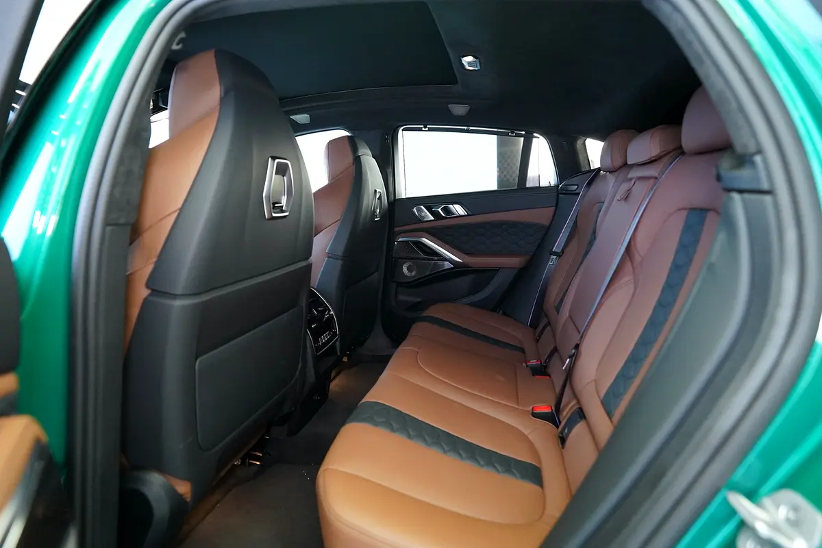 BMW X6 X6M Competition 2026 - photo 12 - Import Émirats | International Cars